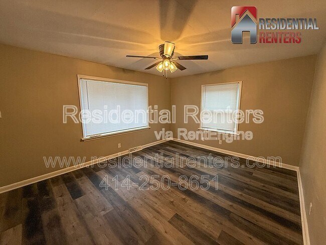 Foto del edificio - 5163 N 58th St