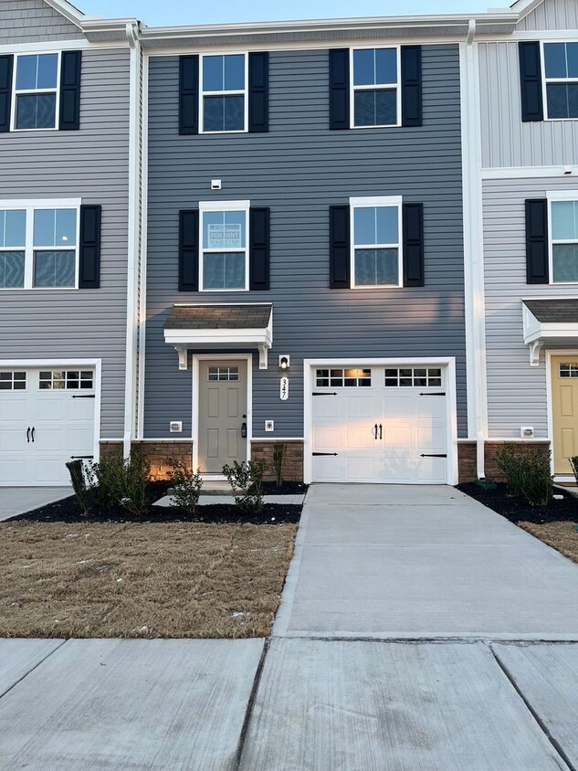 Foto principal - New Construction Townhome in Zebulon, With...