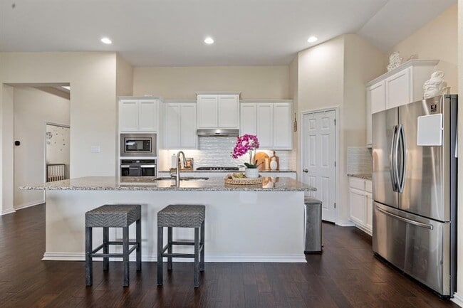 Building Photo - 7716 Pace Ravine Dr