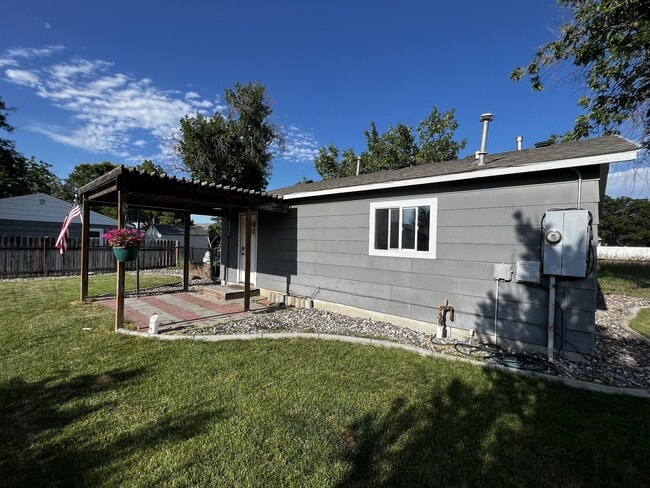 Building Photo - 952 Steffanich Dr