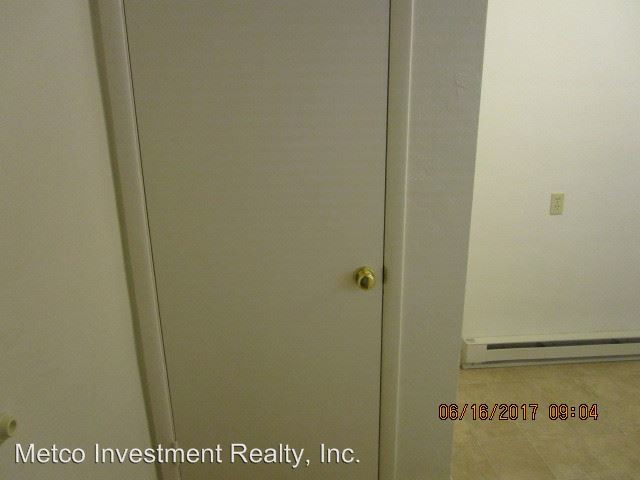 Building Photo - 406 4th St