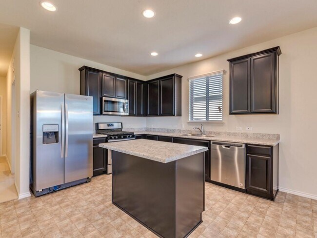 Building Photo - 137 Carlina Loop