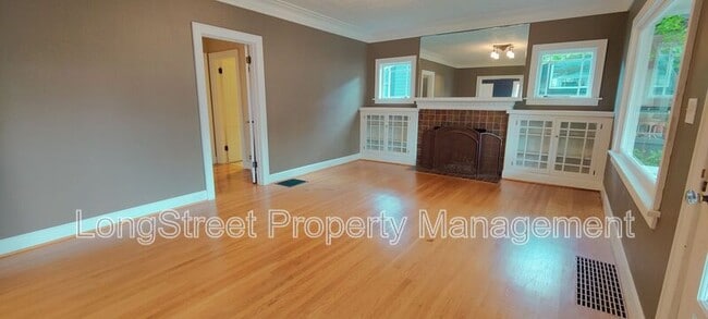 Building Photo - 4349 NE Glisan St
