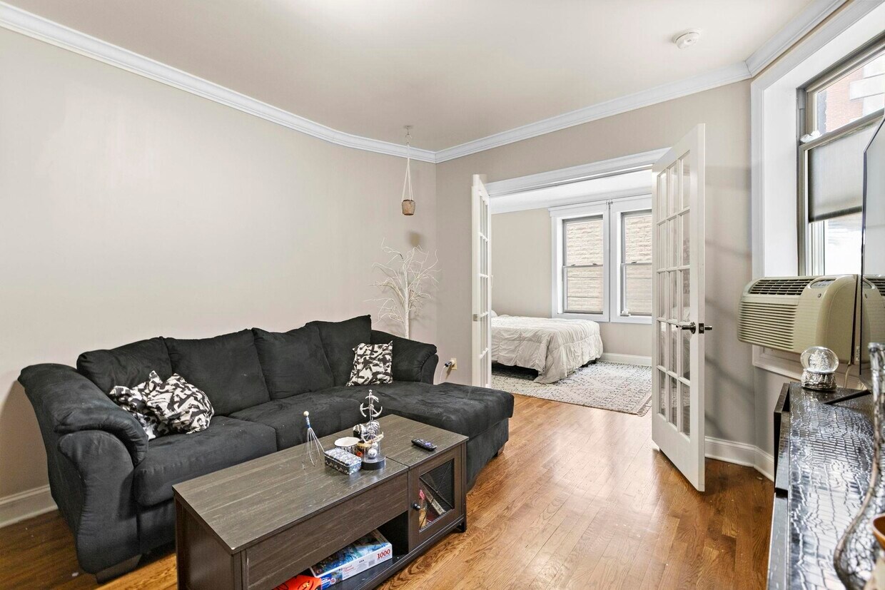Foto principal - 151 Sip Ave