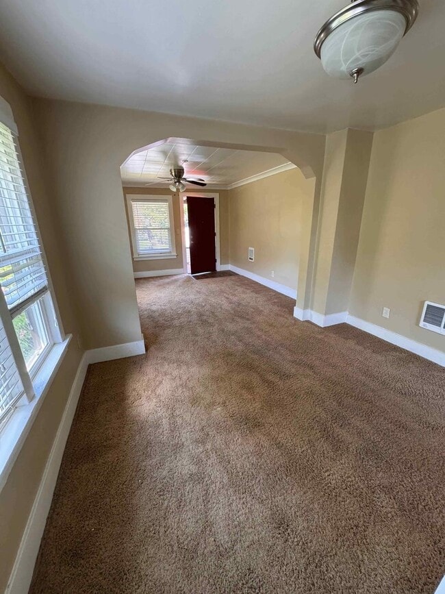 Foto del edificio - Bremerton Charmer for Rent! Fully Fenced Y...