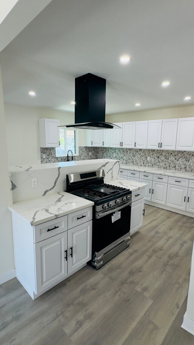 Foto del edificio - 1172 E 46th St