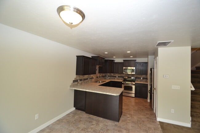 Building Photo - Beautiful 3 Bed/2.5 Bath in Draper!!!