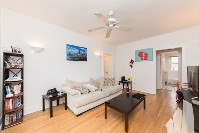Building Photo - 611.5 W Arlington #1S