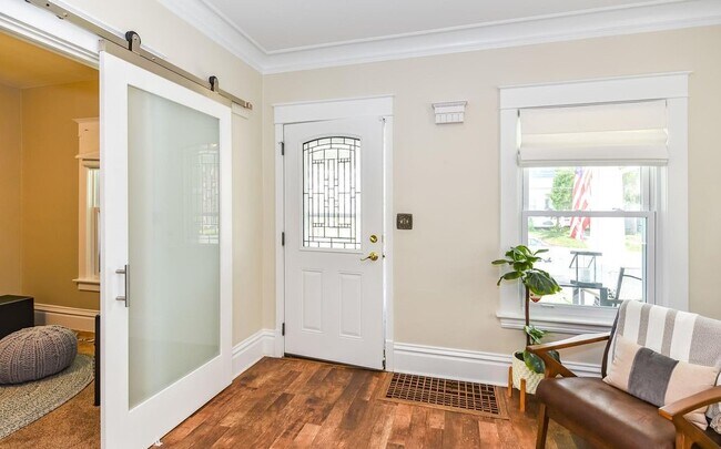 Foto del edificio - 1240 Crosby St NW