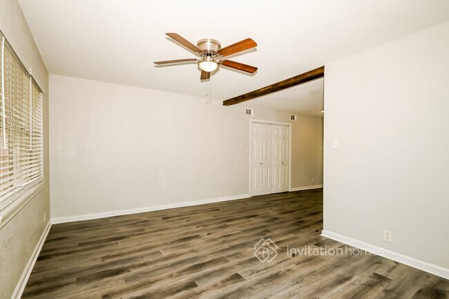 Foto del edificio - 1501 Juanita Dr