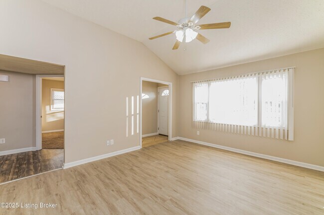 Foto del edificio - 7111 Nathan Hale Way