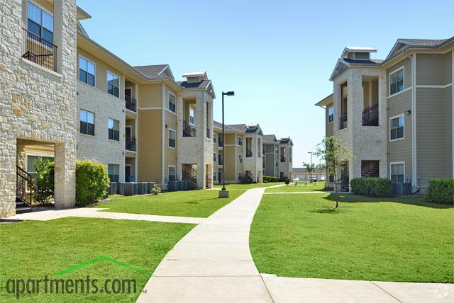 Primary Photo - Villas at Shaver