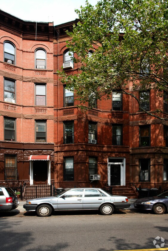 Building Photo - 350 6th Ave