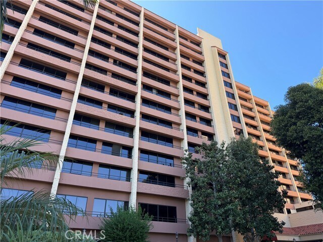 Building Photo - 24055 Paseo Del Lago W