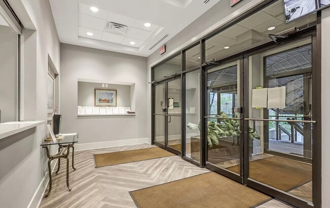 Building Photo - 5300 Holmes Run Pky