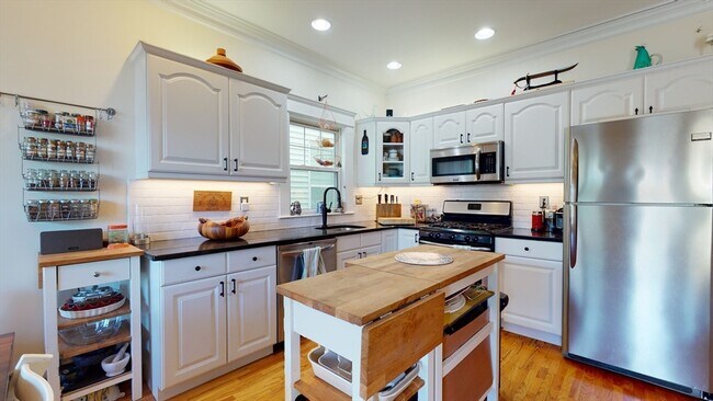 Foto del edificio - 655 E 6th St