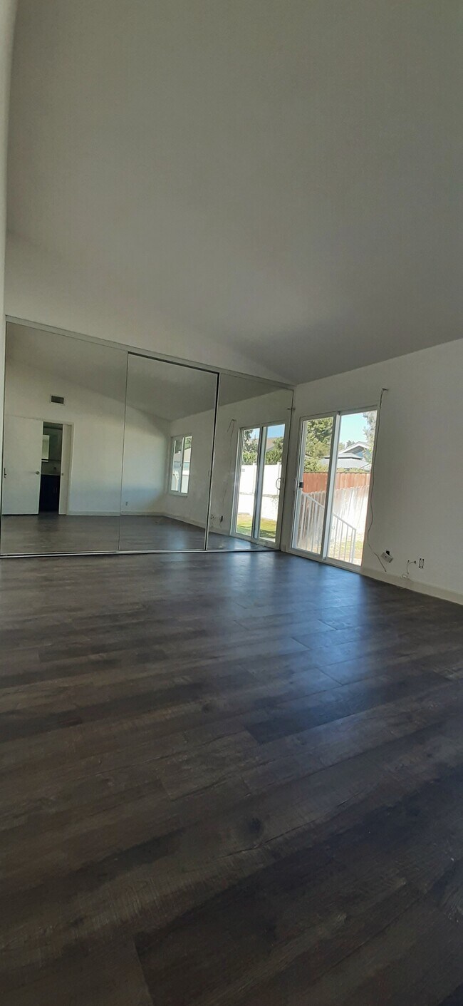 Foto del edificio - 259 Larcom St