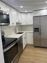 Building Photo - 20301 W Country Club Dr