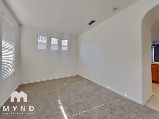 Building Photo - 5945 Caddington Way