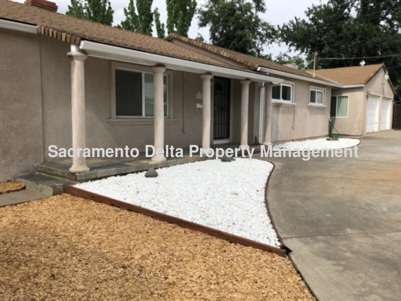 Foto principal - 3141 Cottage Way