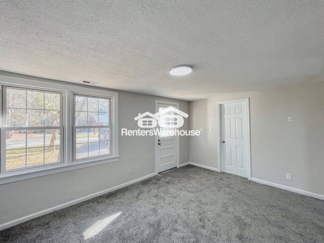 Building Photo - 944 State St