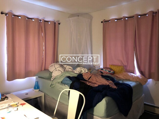 Foto del edificio - 226 Parker Hill Ave