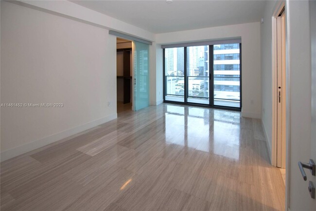 Building Photo - 1451 Brickell Ave