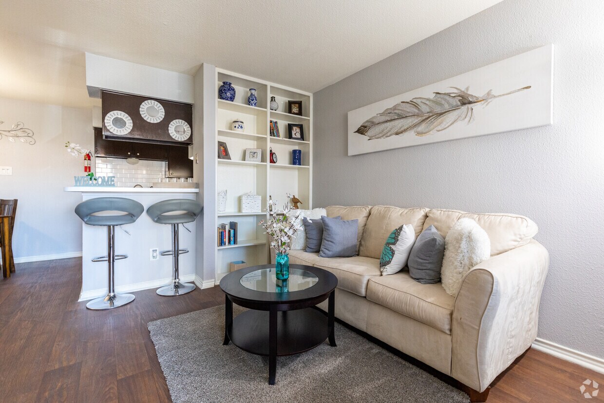 Summervale Apartments 9221 Pagewood Ln Houston, TX