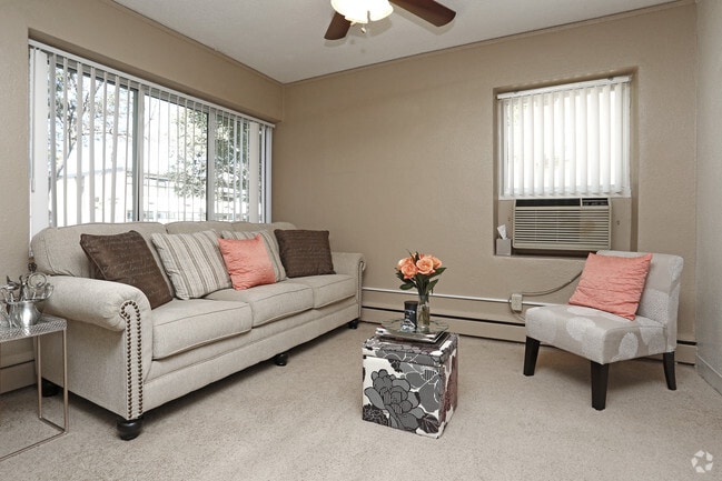 Interior Photo - AVID Uptown