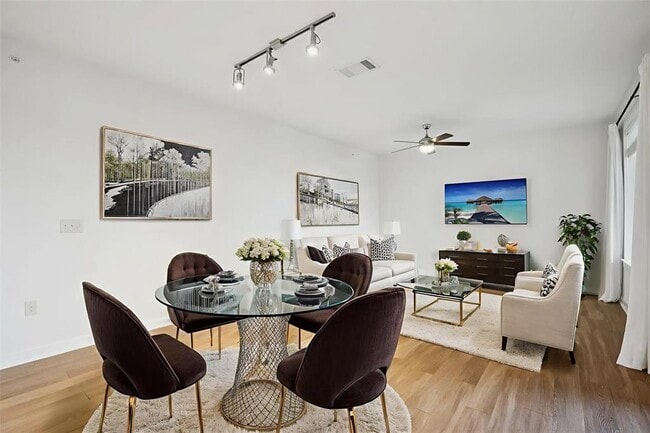 Building Photo - 1900 Barton Springs Rd