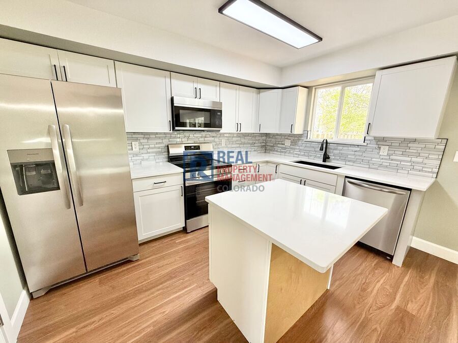 Foto principal - 3805 Smoke Tree Dr