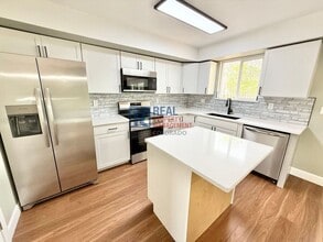 Building Photo - 3805 Smoke Tree Dr
