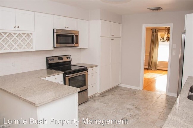 Foto del edificio - 2308 Broad Bay Rd