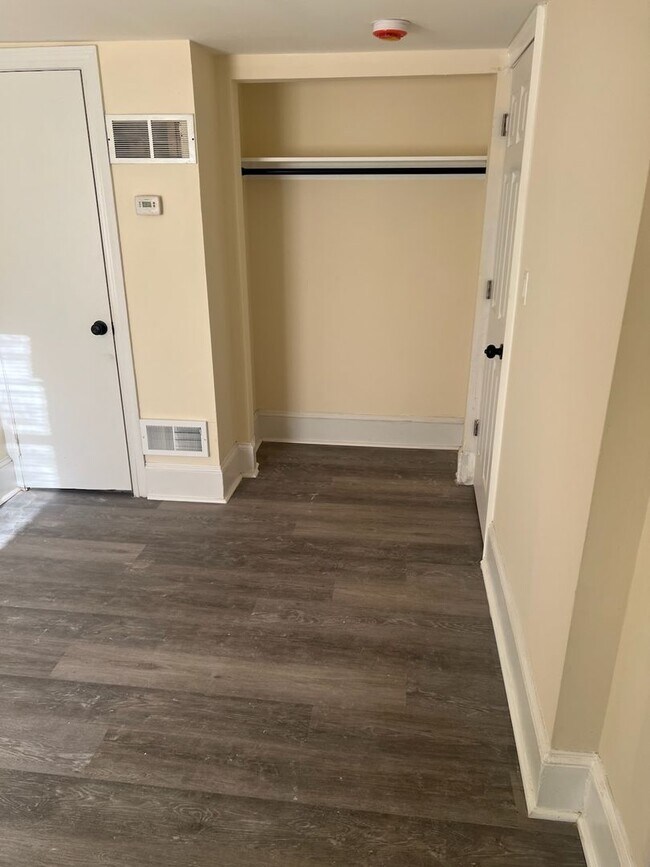 Foto del edificio - 704 Washington St