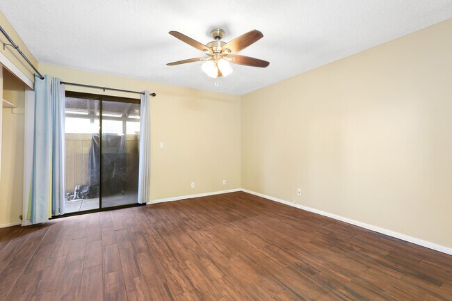 Foto del edificio - 1304 Mountain Ave