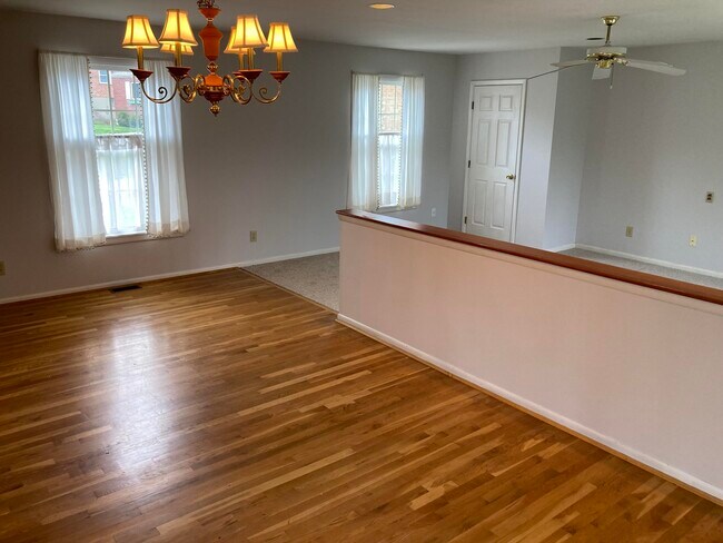 Building Photo - 20 Aqua Vista Ct
