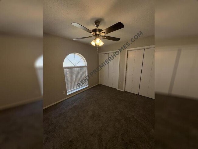 Foto del edificio - 8102 Teal Park Ct