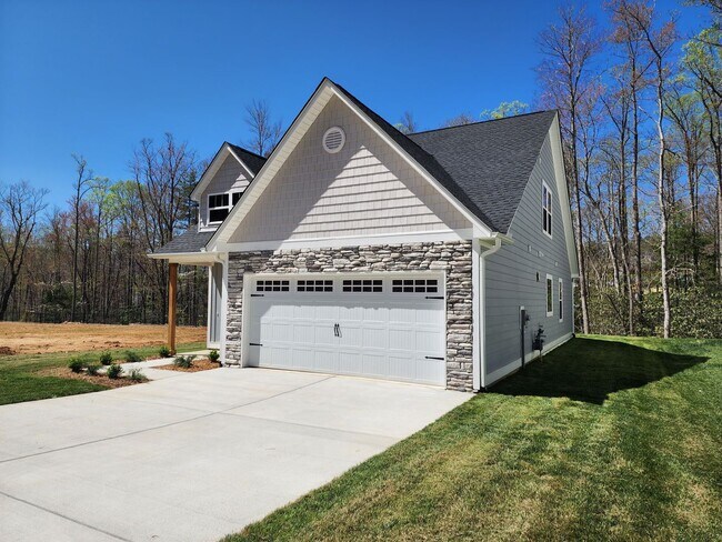 Foto del edificio - Black Mountain Rental!