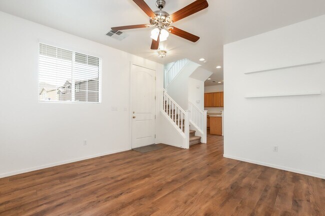 Building Photo - CHARMING TWO-STORY HOME IN LONE MOUNTAIN