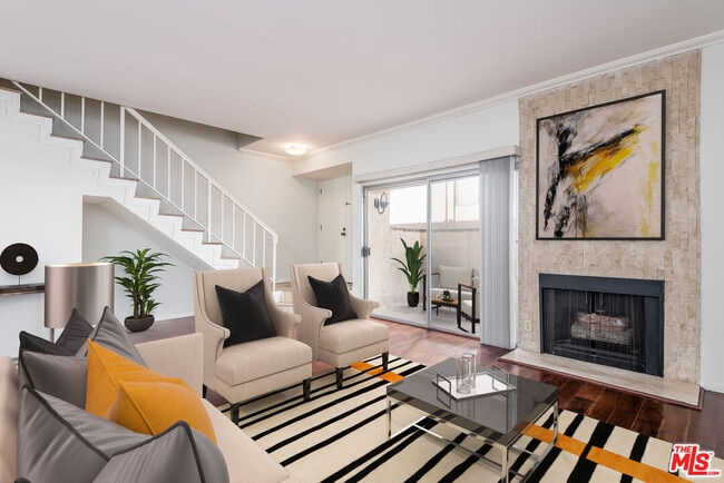 Foto del edificio - 5139 Balboa Blvd