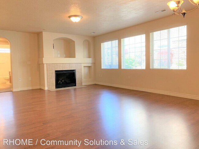 Building Photo - 3 br, 2 bath House - 123 N. 1120 W. #104