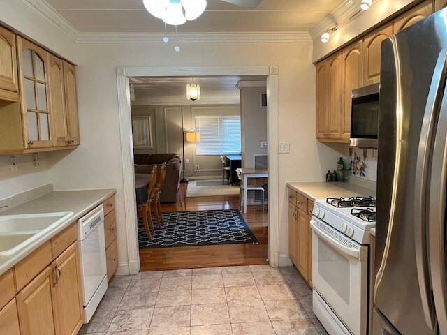 Kitchen entrance - 5 Bayard Rd