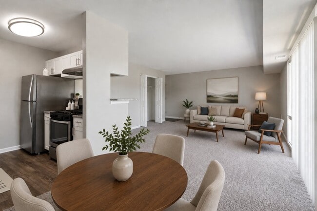 Building Photo - Parke Laurel Apartment Homes