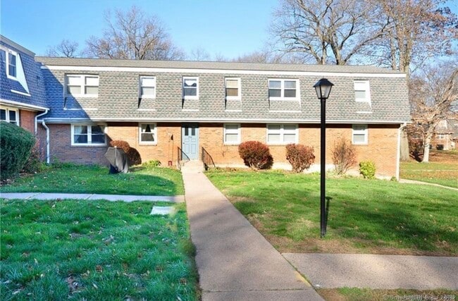 Foto del edificio - 338 Dunfey Ln