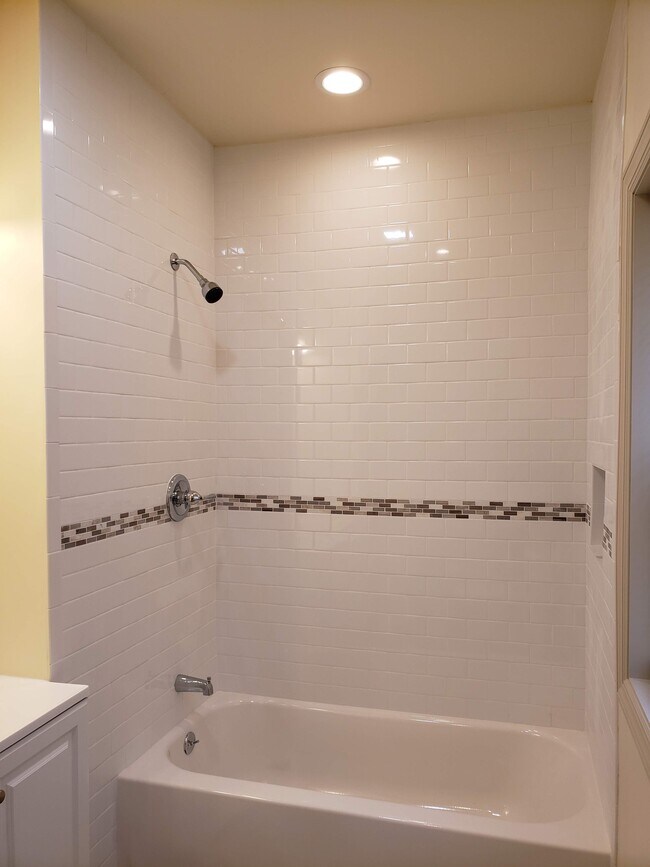 Building Photo - 53 Bouton St