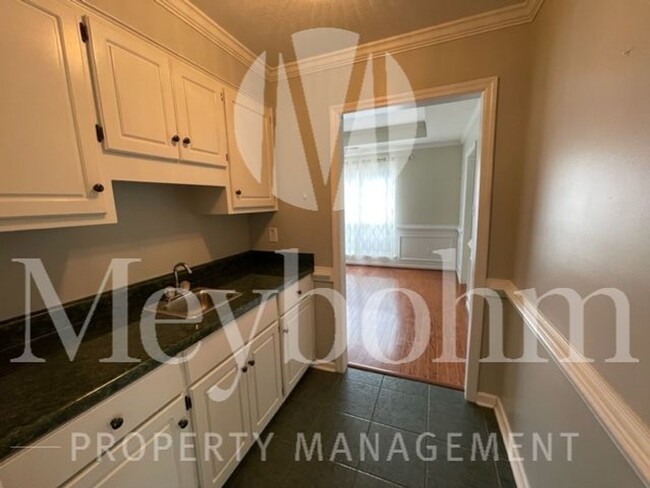 Foto del edificio - 4384 Marshall Way - One Marshall Place