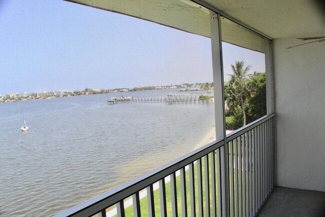 Foto del edificio - 1516 S Lakeside Dr