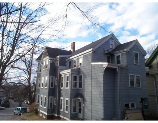 Primary Photo - 19 Briscoe St