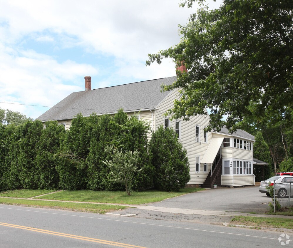 Foto principal - 366 Montague City Rd