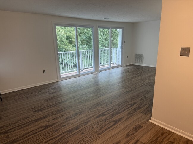 Building Photo - 7600 Portadown Ct